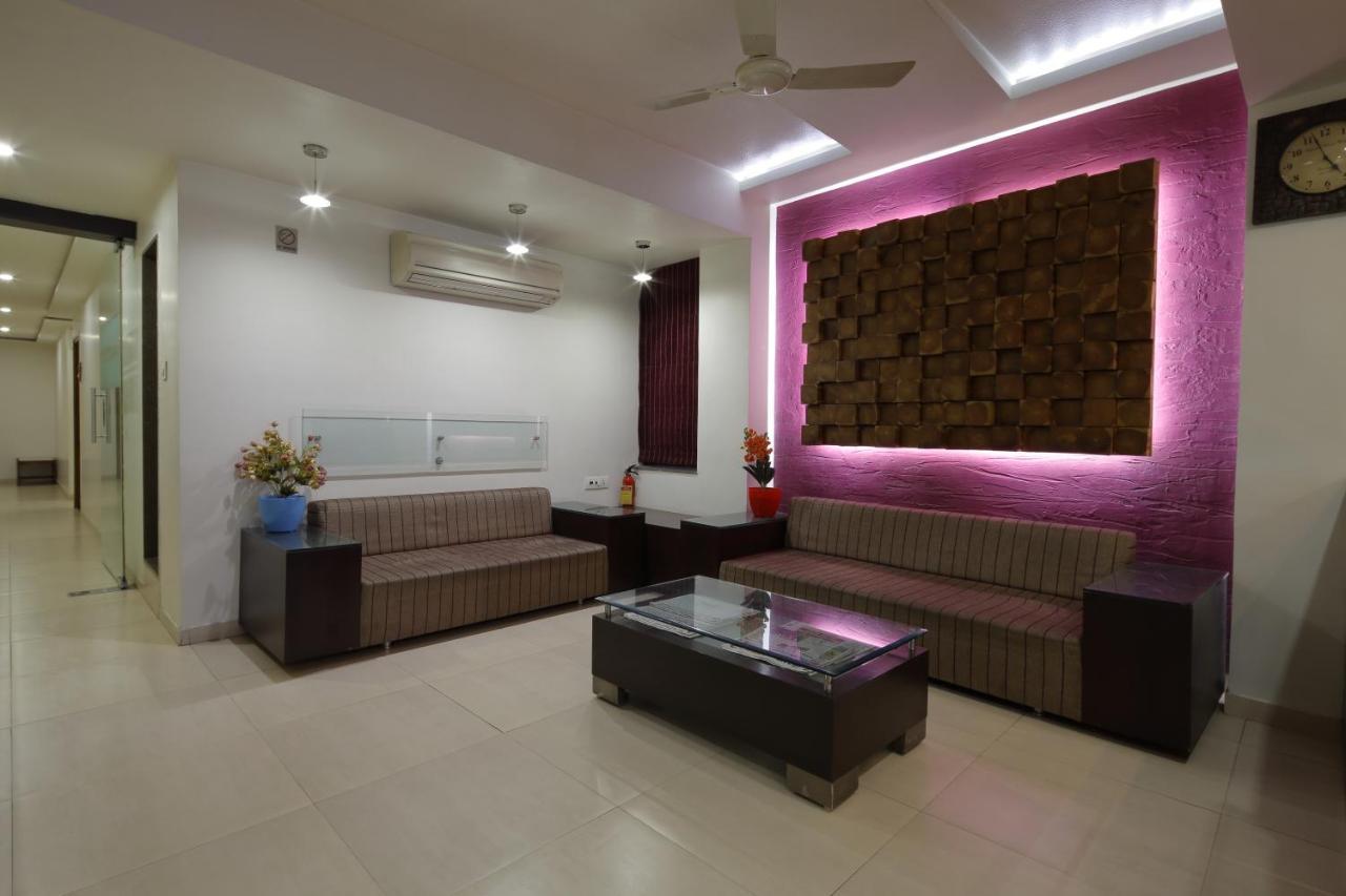 Hotel Good Night Ahmedabad Eksteriør bilde