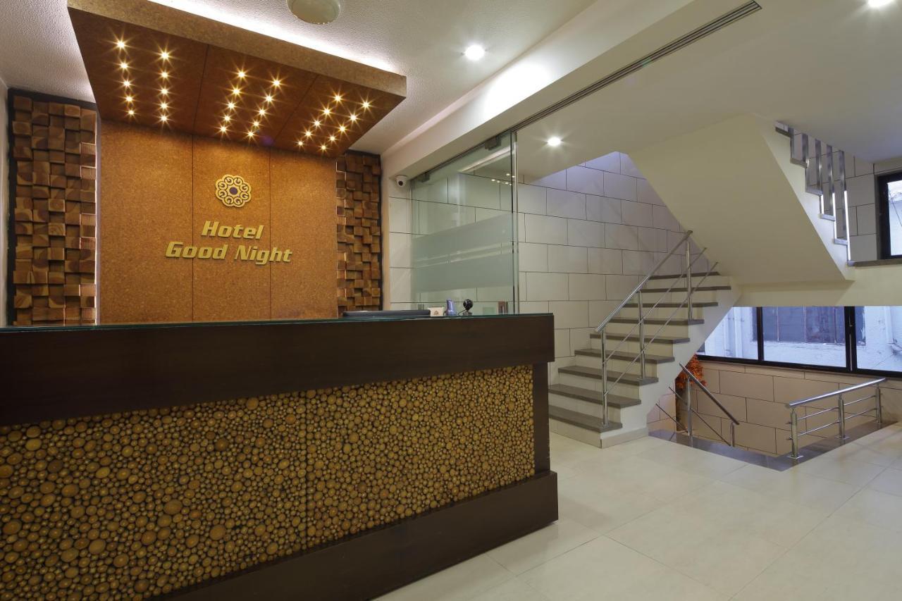 Hotel Good Night Ahmedabad Eksteriør bilde