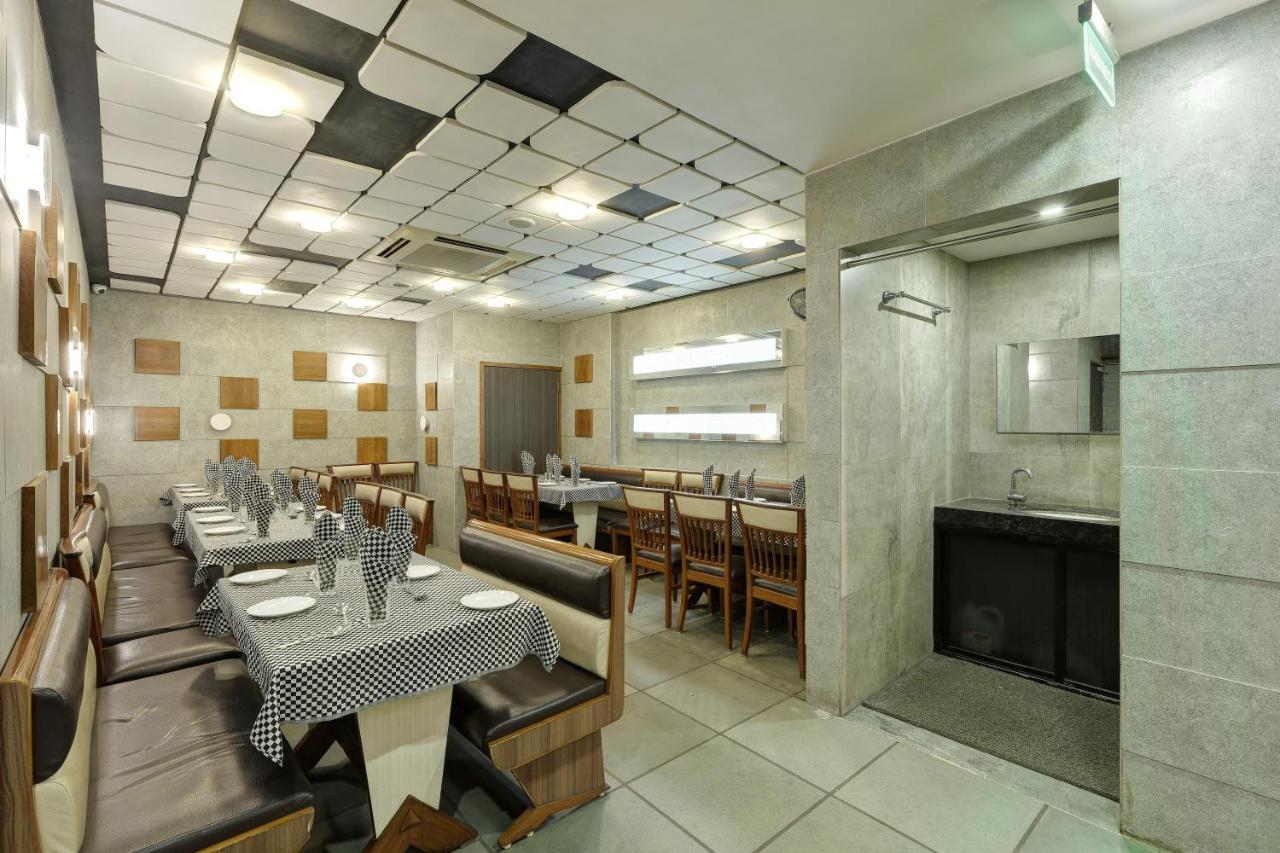 Hotel Good Night Ahmedabad Eksteriør bilde
