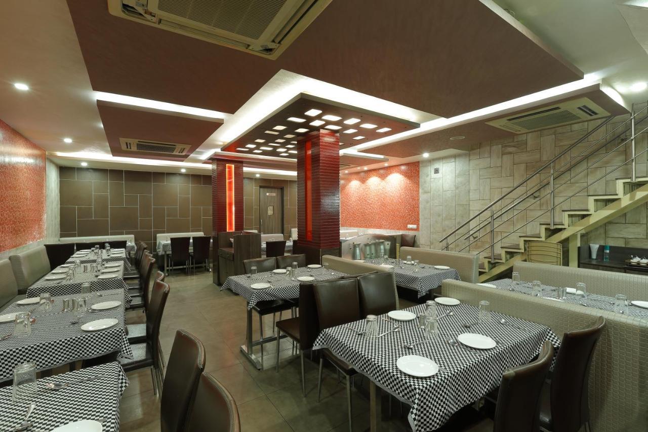 Hotel Good Night Ahmedabad Eksteriør bilde