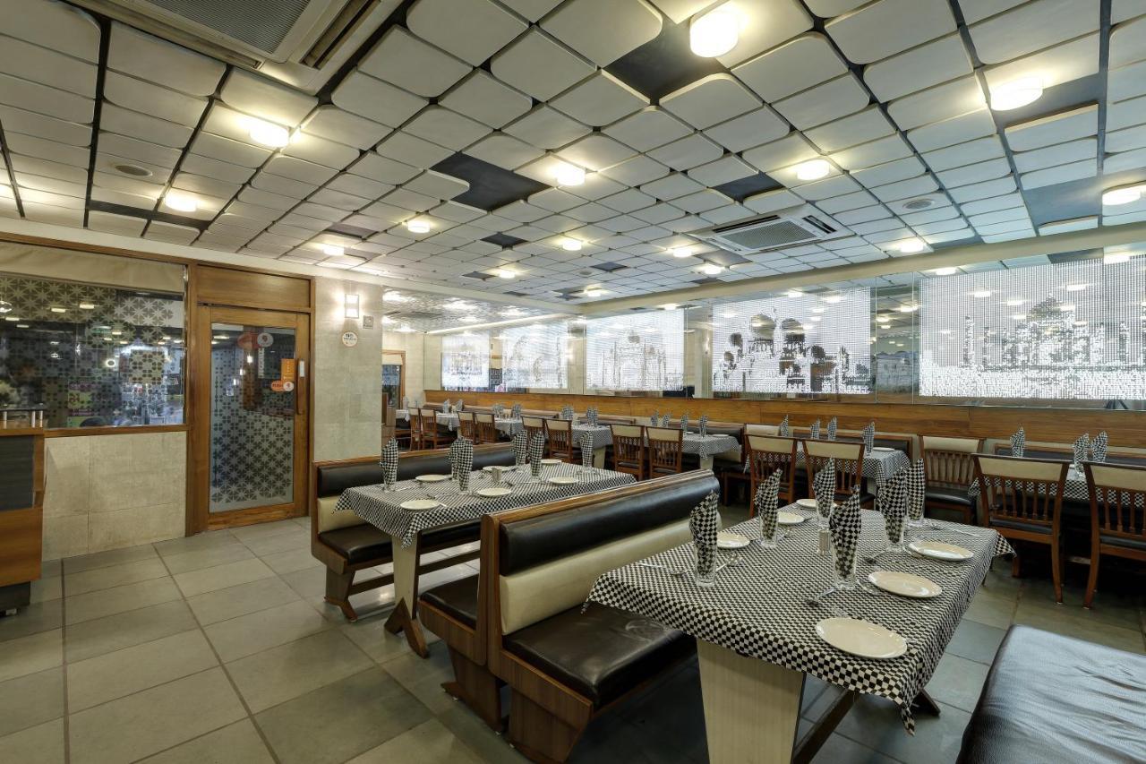 Hotel Good Night Ahmedabad Eksteriør bilde
