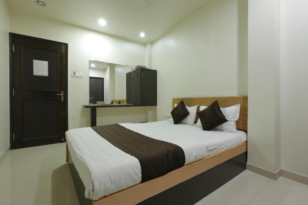 Hotel Good Night Ahmedabad Eksteriør bilde