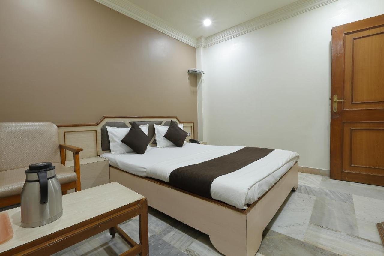 Hotel Good Night Ahmedabad Eksteriør bilde
