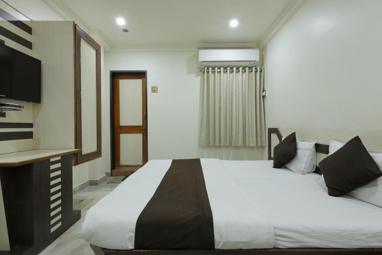Hotel Good Night Ahmedabad Eksteriør bilde